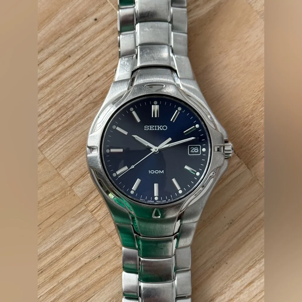 Seiko Vintage Men’s Watch Blue Dial Stainless Steel Bracelet Case Date Window
